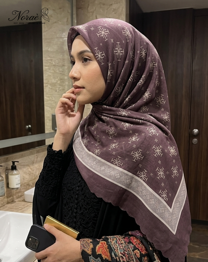 TUDUNG BAWAL PRINTED BIDANG 48 Cotton Voile Snow Flower Design