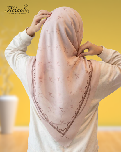 TUDUNG BAWAL PRINTED BIDANG 48 Cotton Voile Line Flower Design