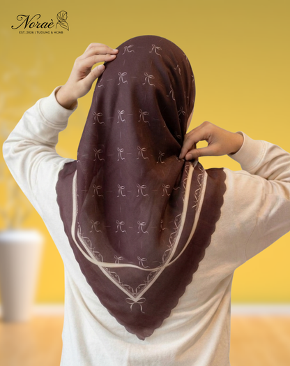 TUDUNG BAWAL PRINTED BIDANG 48 Cotton Voile Line Flower Design