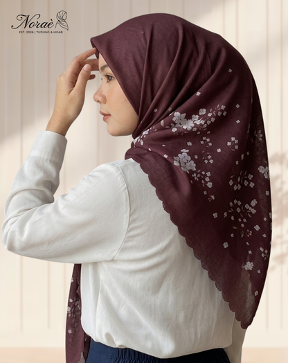 TUDUNG BAWAL PRINTED BIDANG 48 Cotton Voile Garden Design