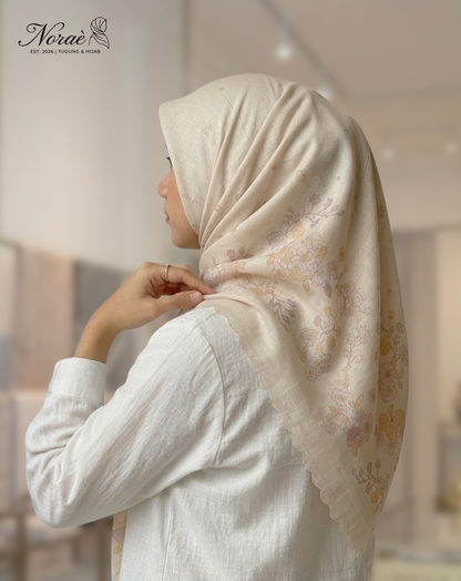 TUDUNG BAWAL PRINTED BIDANG 48 Cotton Voile Flower Leaf Design