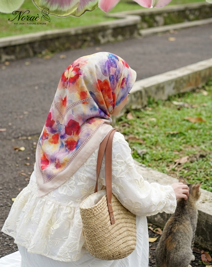 TUDUNG BAWAL PRINTED BIDANG 48 Cotton Voile Garden Fly Design