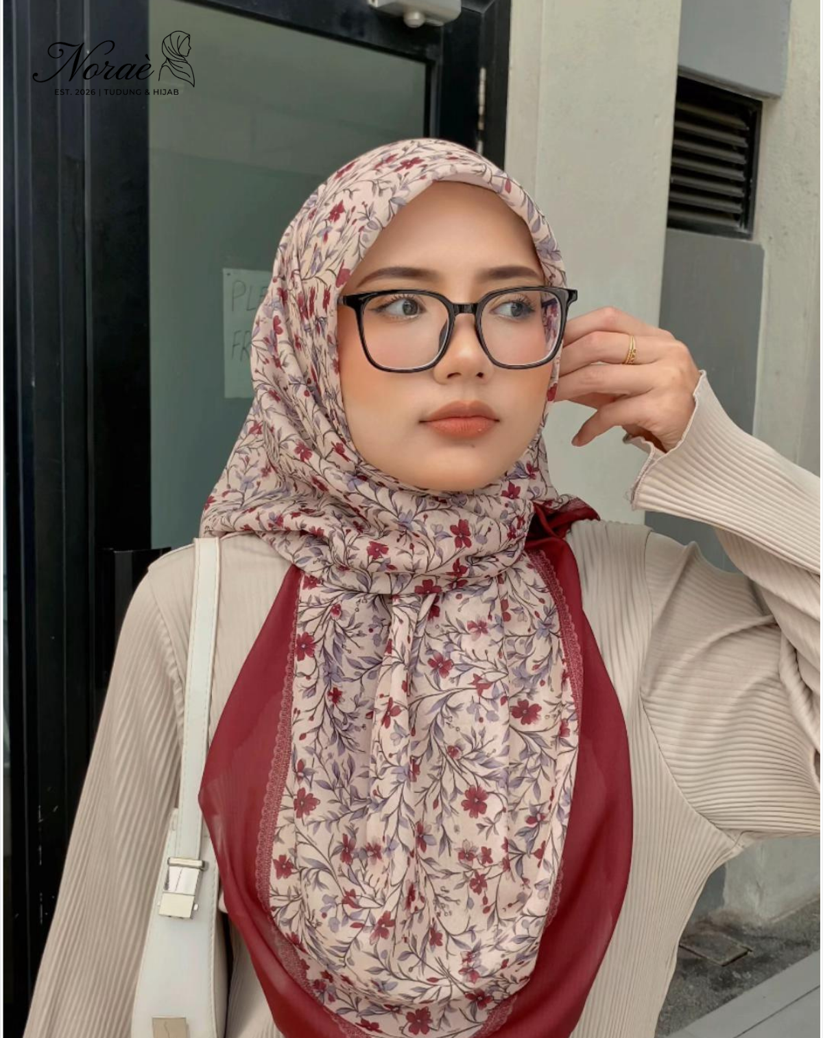 TUDUNG BAWAL PRINTED BIDANG 48 Cotton Voile Garden Fly Design