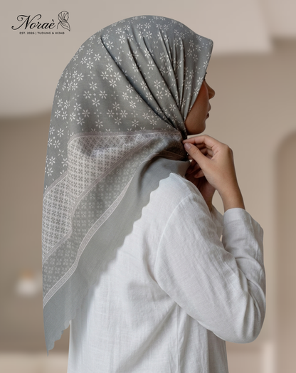 TUDUNG BAWAL PRINTED BIDANG 48 Cotton Voile Snow Flower Grid Design