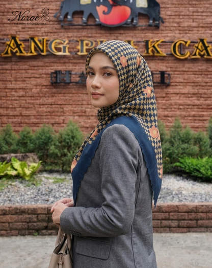 TUDUNG BAWAL PRINTED BIDANG 48 Cotton Voile Grid Flower Design